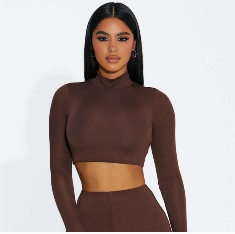 NAKED WARDROBE "DOWN MY NECK CROP TOP, CHOCOLATE L - Picture 1 of 11